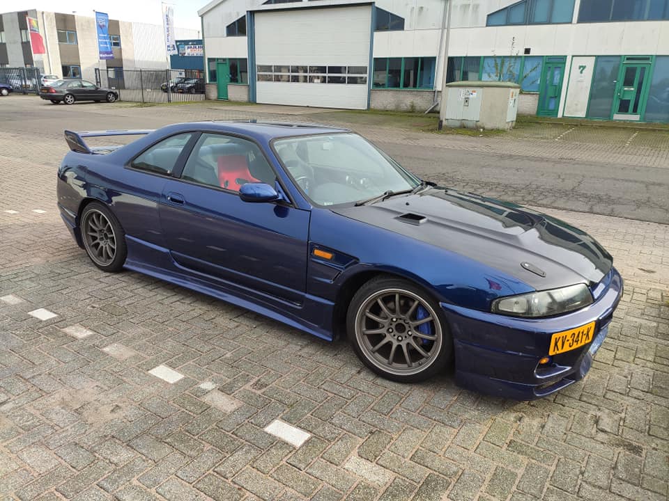 KV-341-K: NISSAN SKYLINE uit 1998