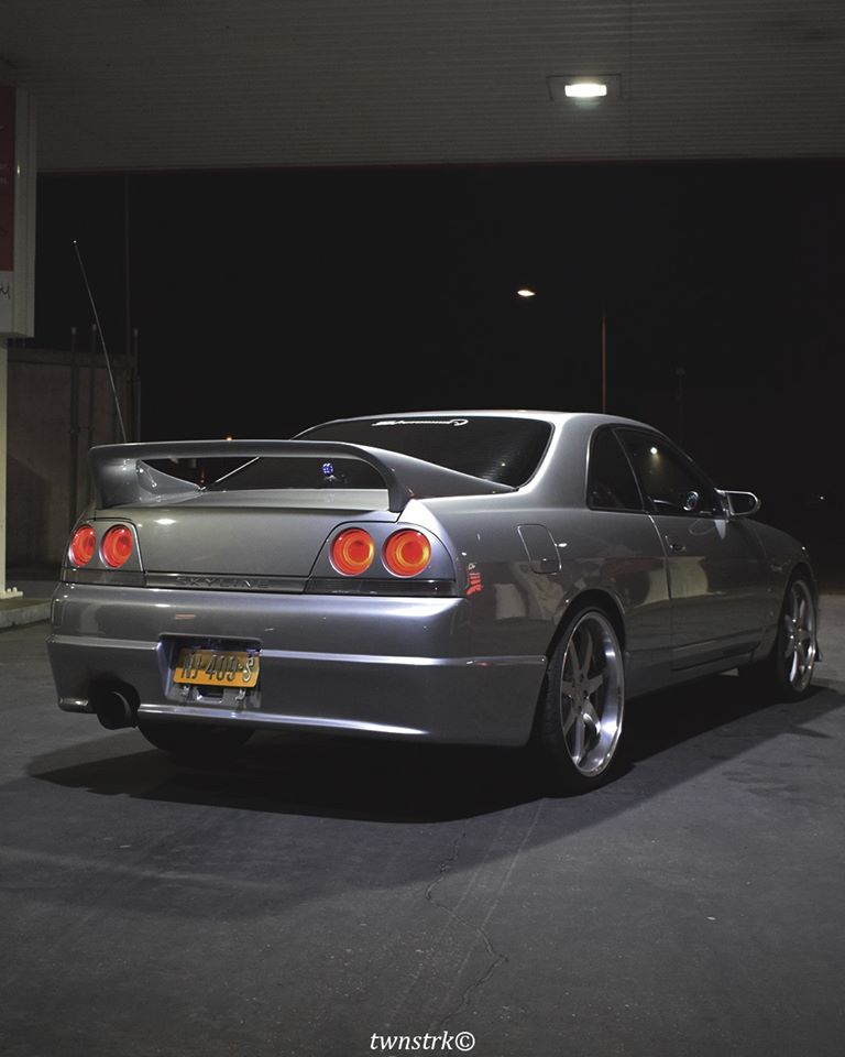 NJ-409-S: NISSAN SKYLINE uit 1996