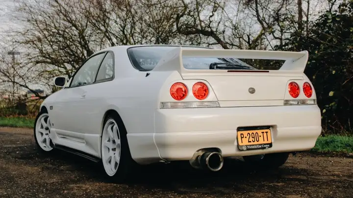 P-290-TT: NISSAN NISSAN SKYLINE uit 1996