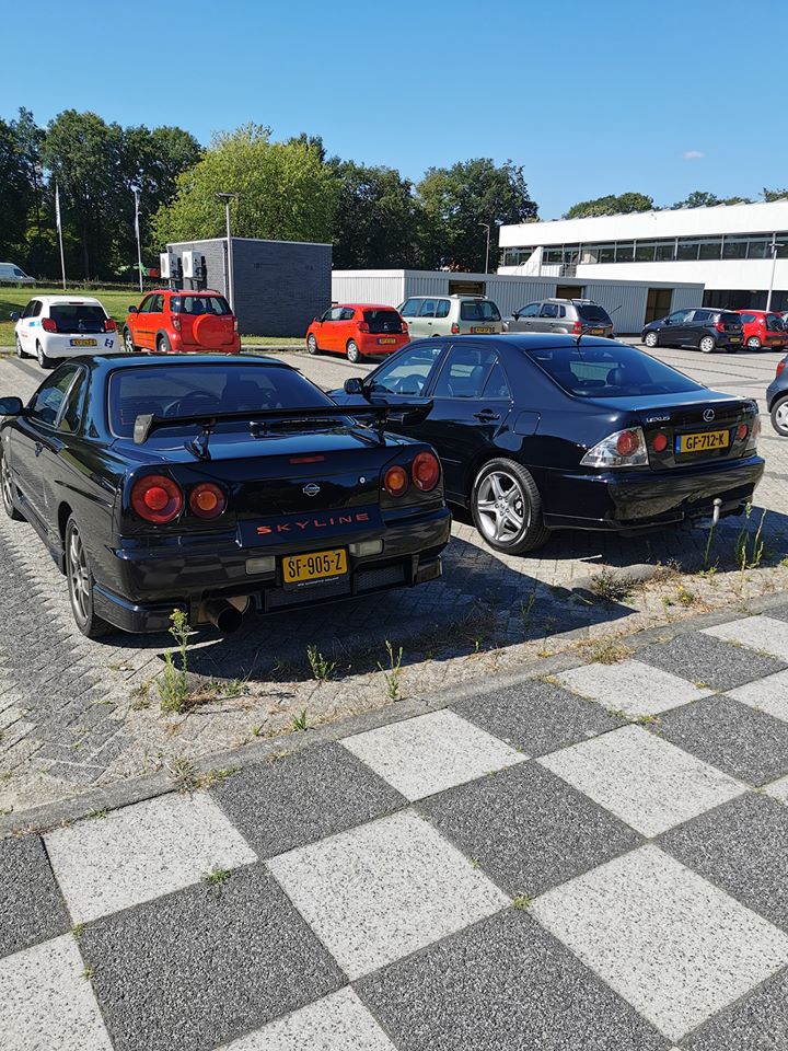 SF-905-Z: NISSAN SKYLINE R34 uit 1998