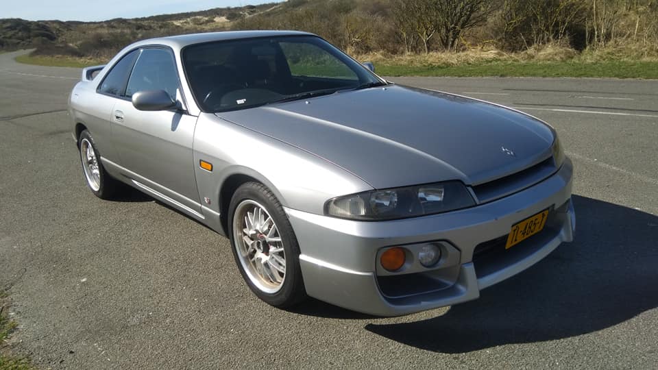 TL-485-T: NISSAN SKYLINE uit 1997