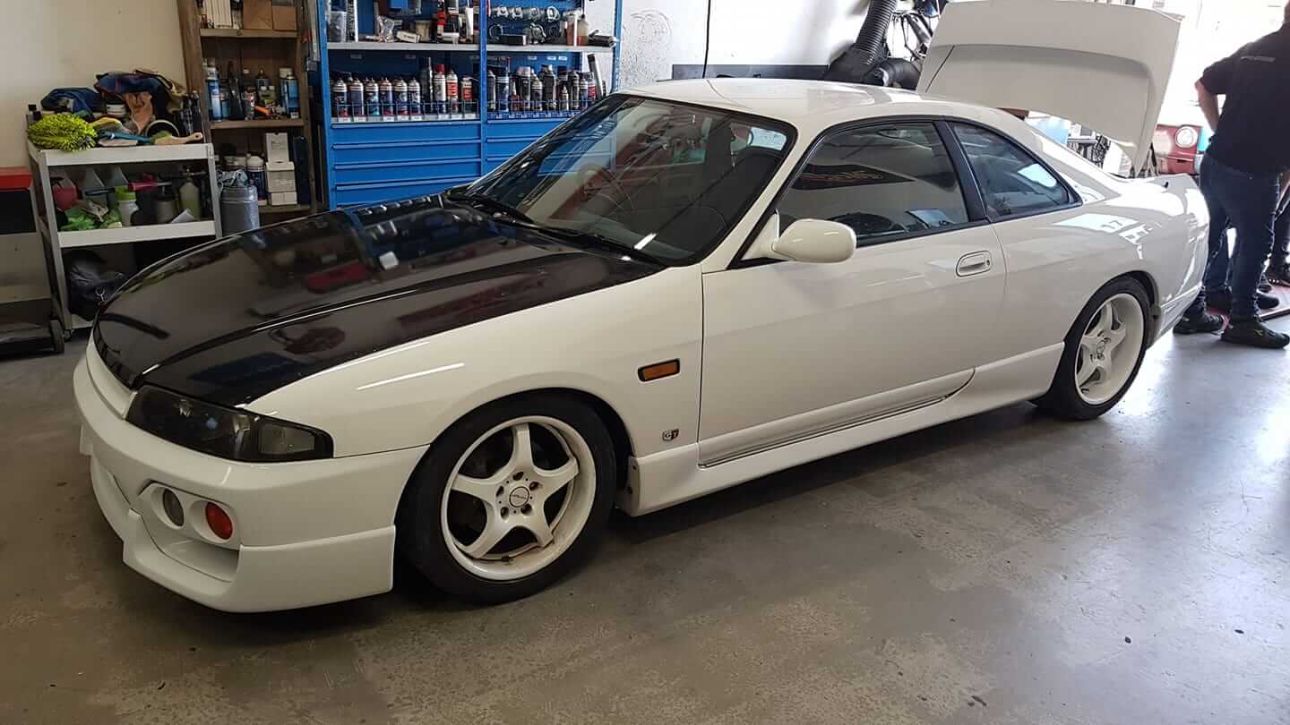 TT-981-J: NISSAN SKYLINE uit 1996