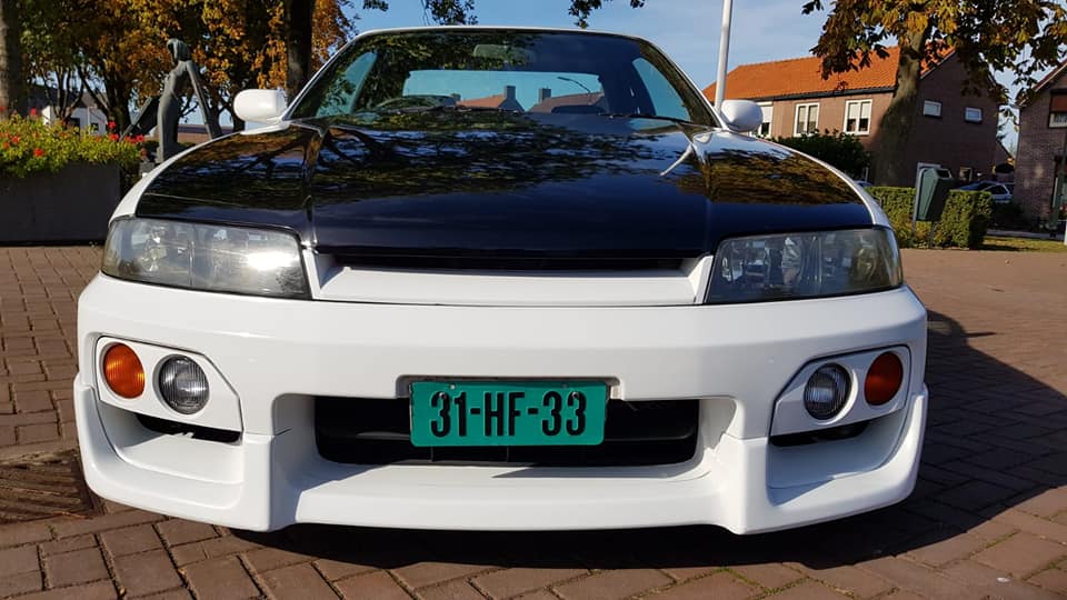 TT-981-J: NISSAN SKYLINE uit 1996