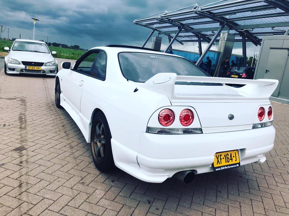 XF-164-J: NISSAN SKYLINE uit 1997