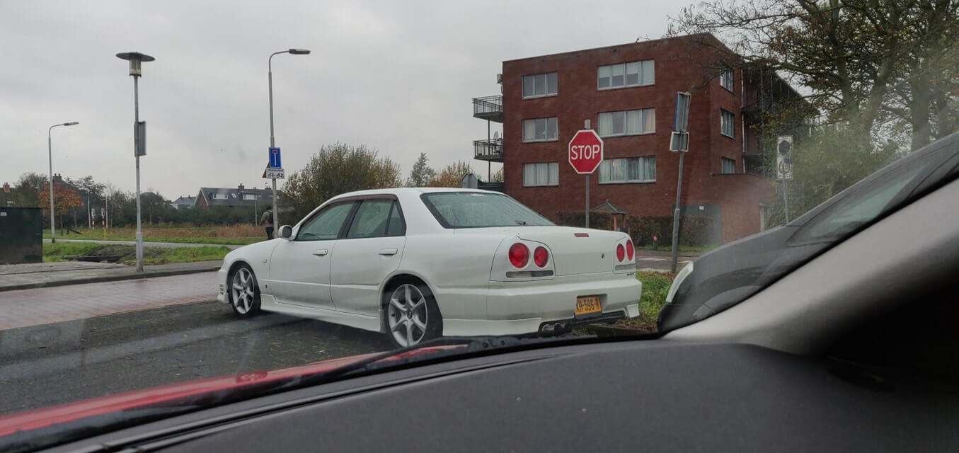 XH-596-R: NISSAN SKYLINE GT-T uit 1998