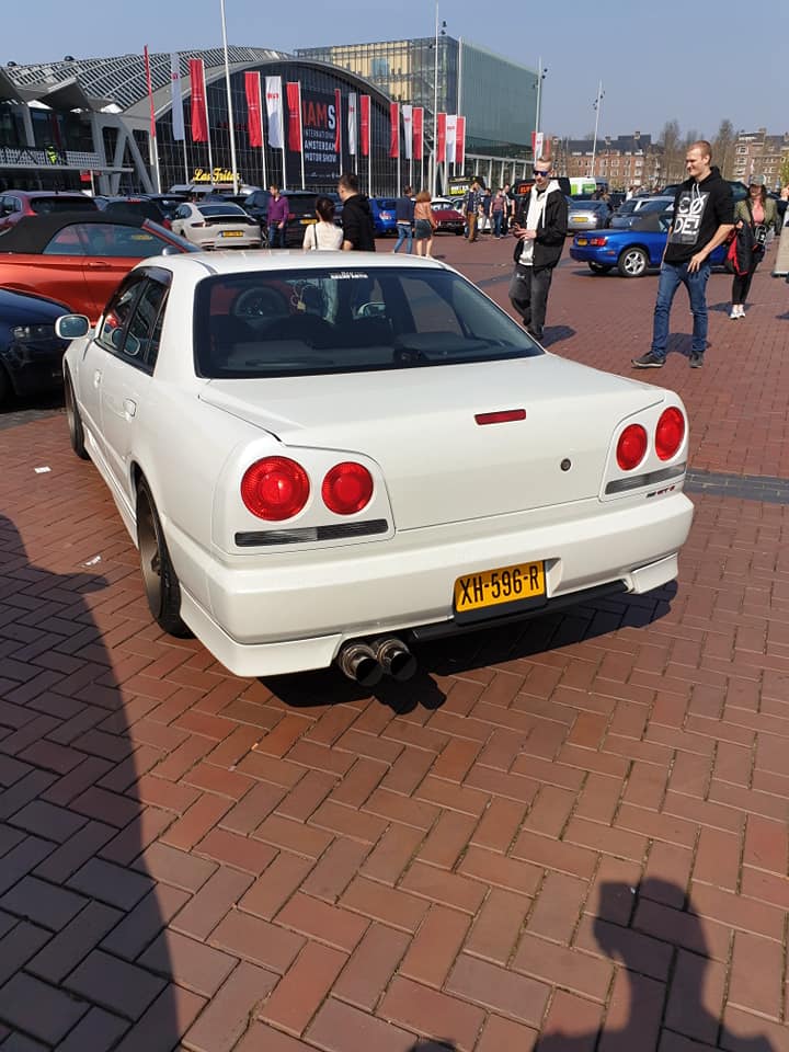 XH-596-R: NISSAN SKYLINE GT-T uit 1998