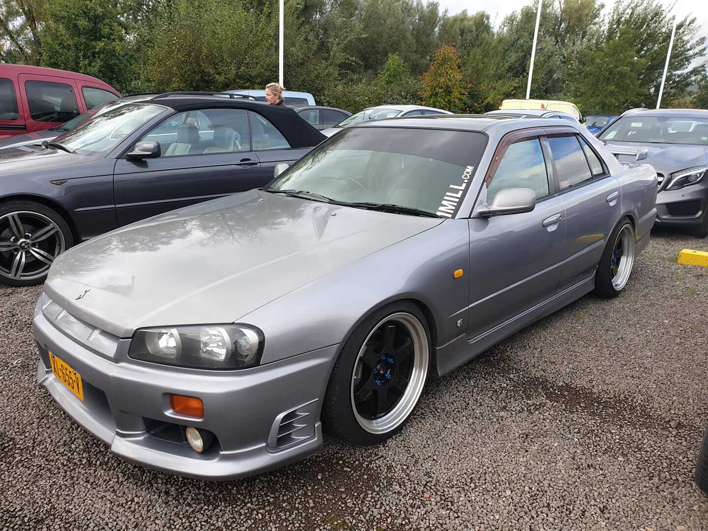 XL-655-V: NISSAN SKYLINE uit 1999