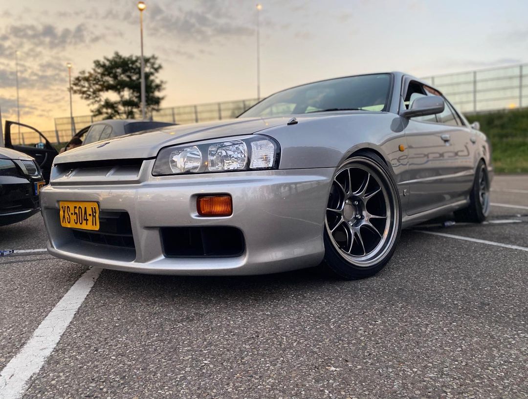 XS-504-H: NISSAN SKYLINE GT uit 1999