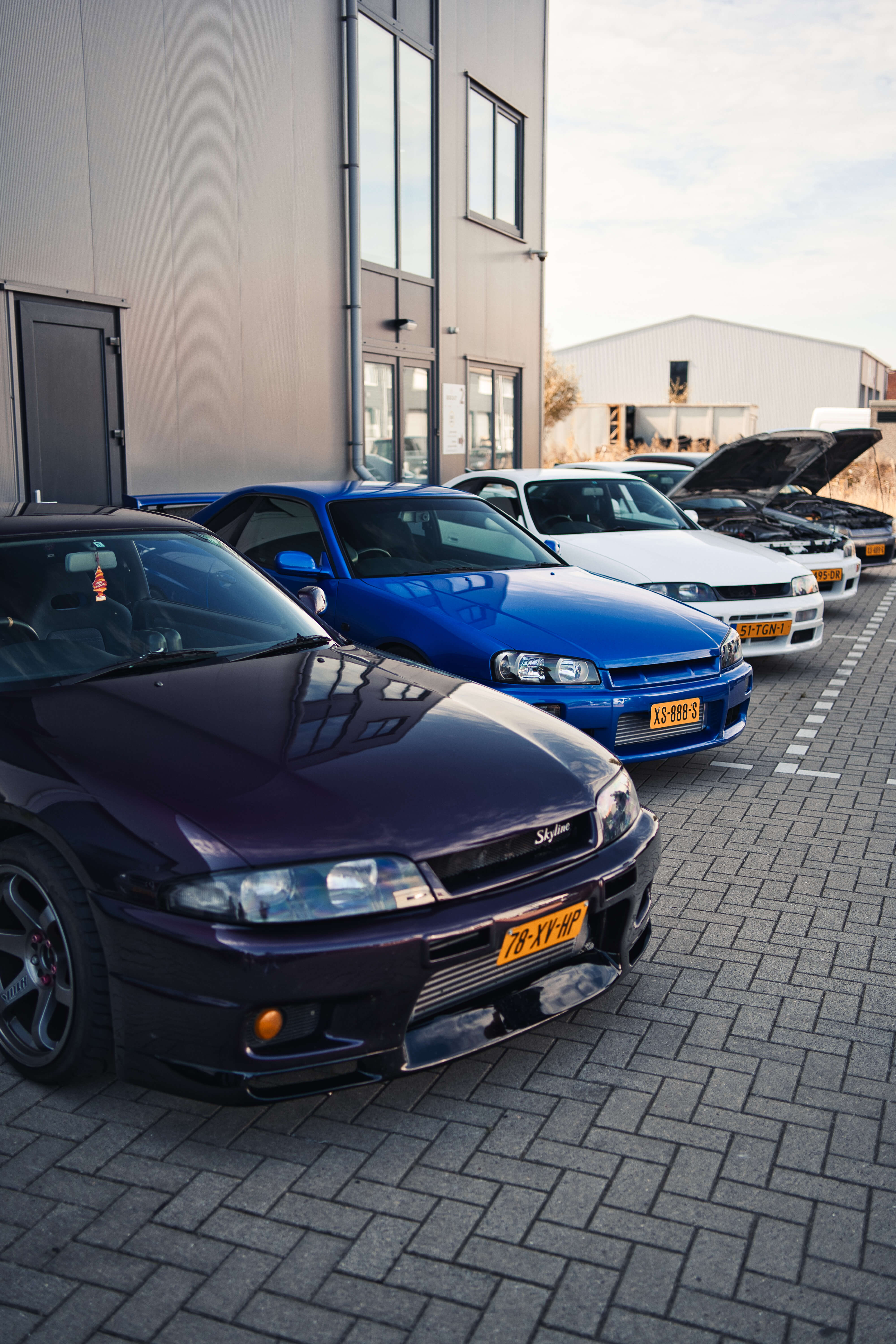 XS-888-S: NISSAN SKYLINE uit 2000