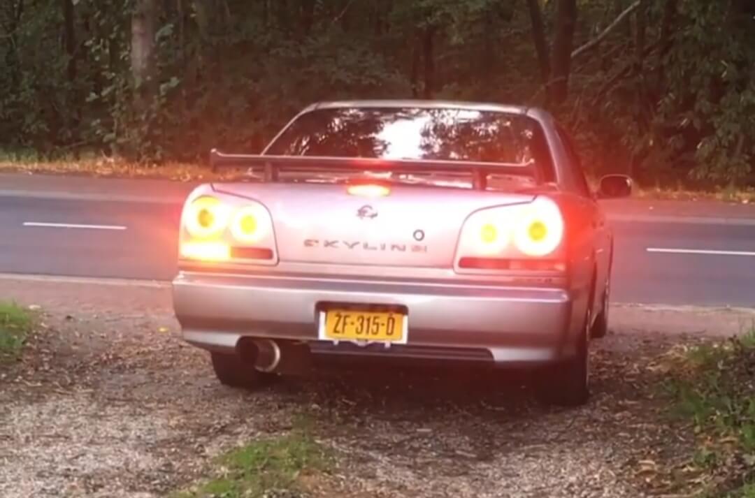 ZF-315-D: NISSAN SKYLINE uit 1998